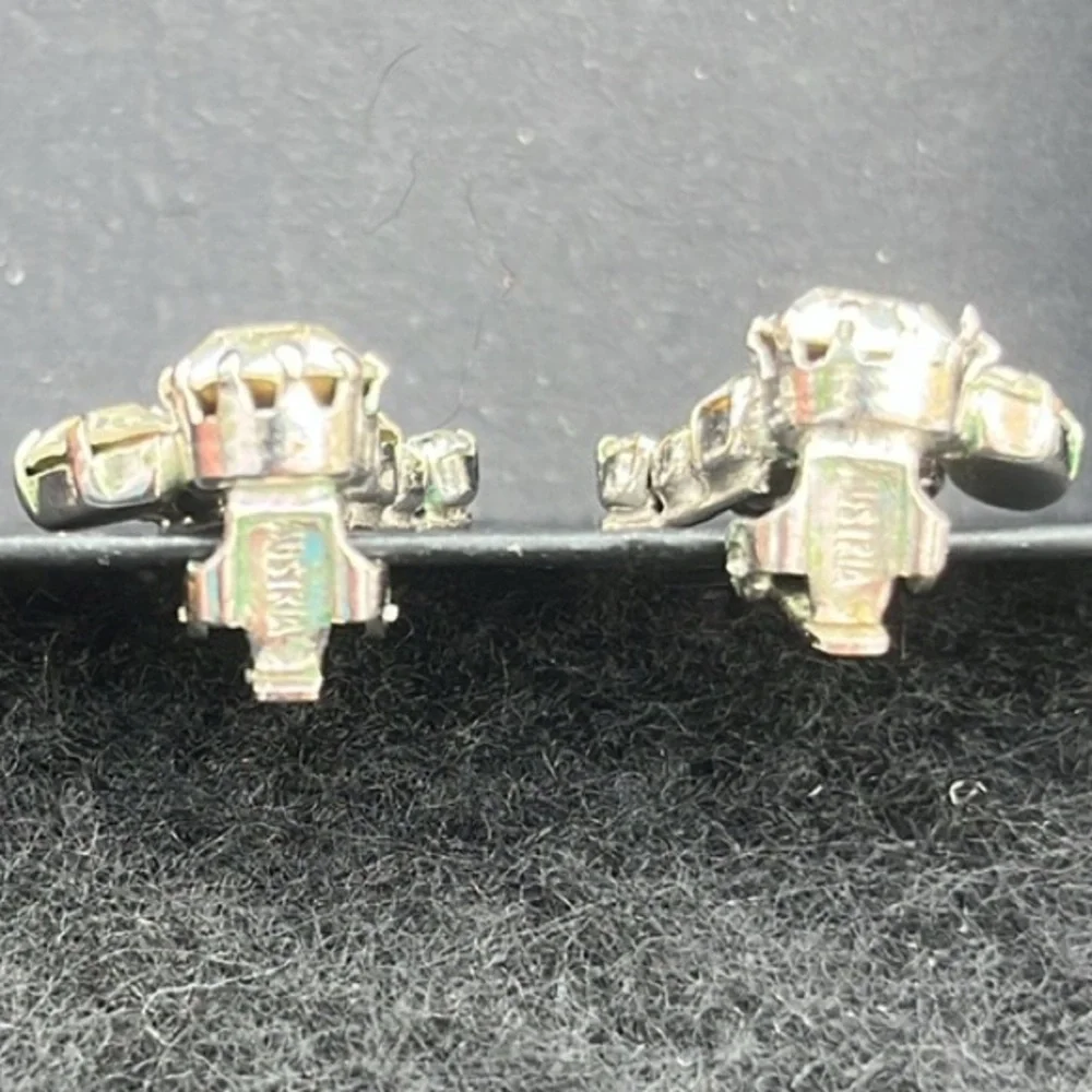Vintage Austrian Marquise & Round Rhinestones in silver tone clip on earrings